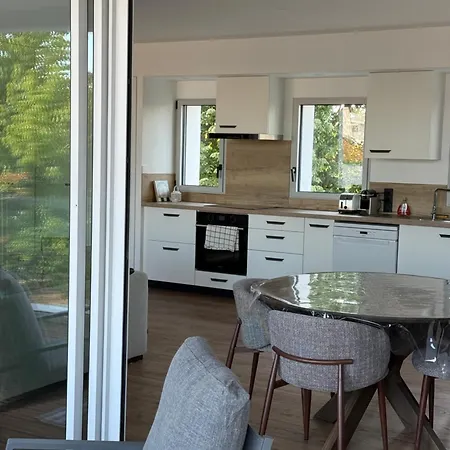 Avec Terrasse - Proche Et Centre *